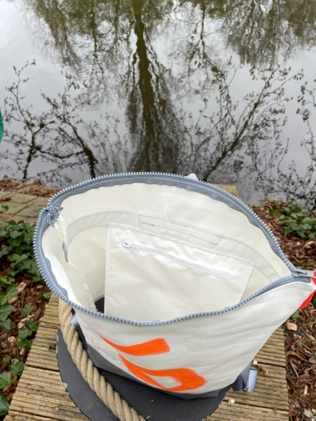 Segeltuchrucksack mit oranger 5